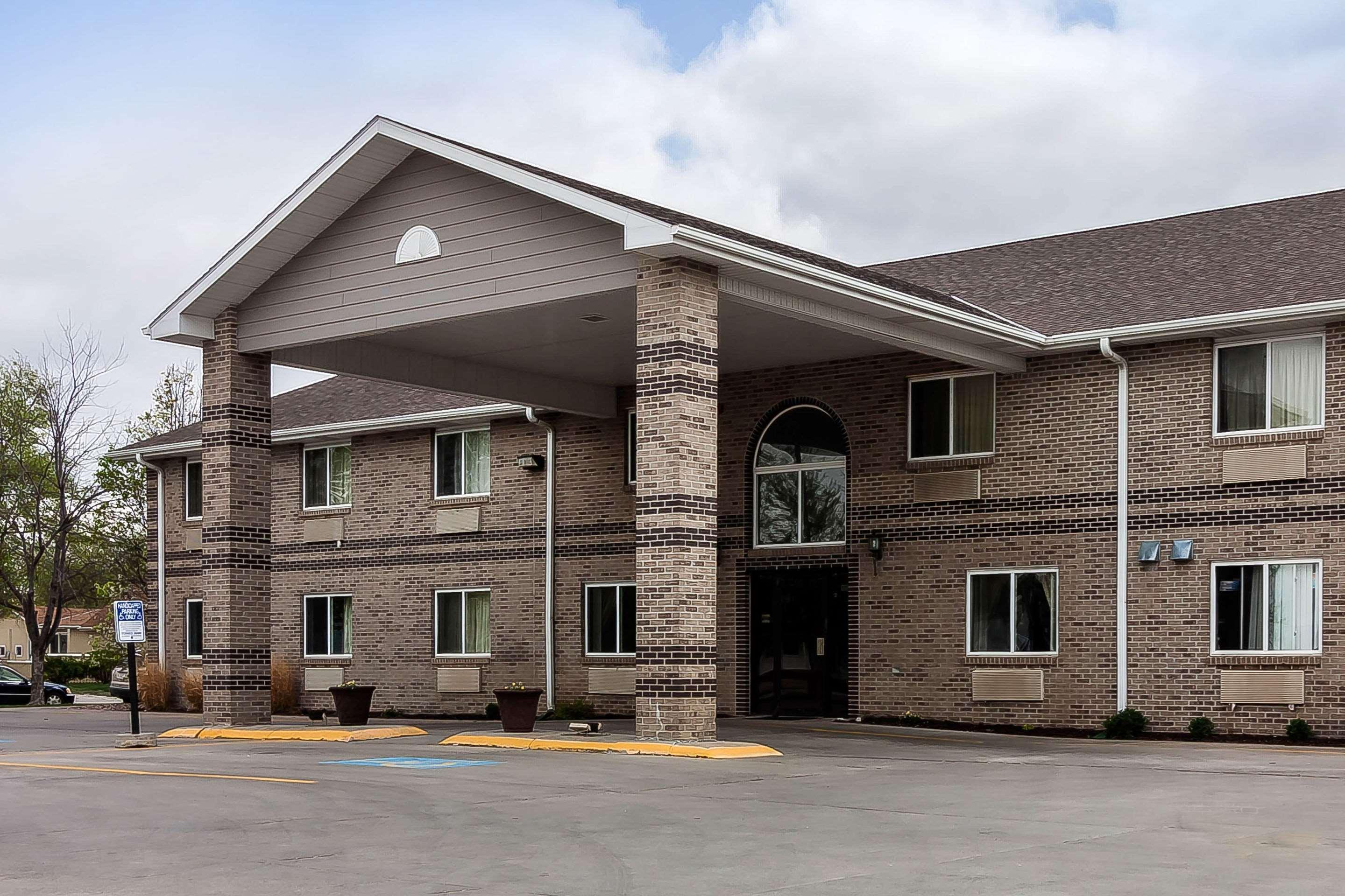 Rodeway Inn Holdrege Exterior photo